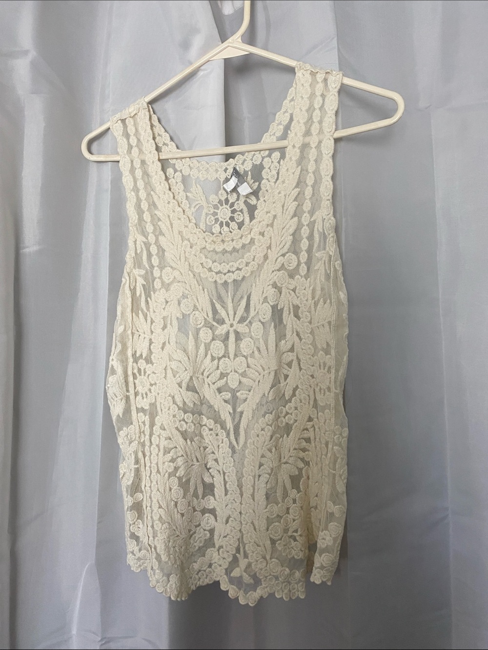 Charming Charlie Cream Lace Sleeveless Tank Top.